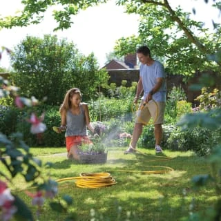 B&M Hozelock 30m Starter Hose With Fittings - Image 2